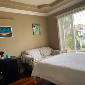 Lucky Suite, Two-bedroom With Independent Entrance In Close To Yvr Holiday home